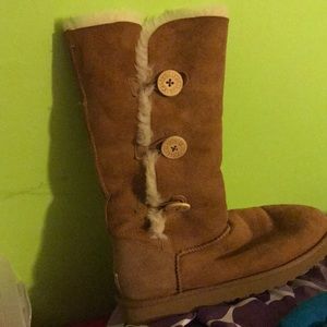 Bailey Button Triplet Boot